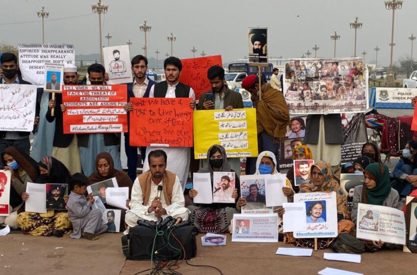  Balochistan: Families of abducted Baloch end their sit-in after PM promises to meet them