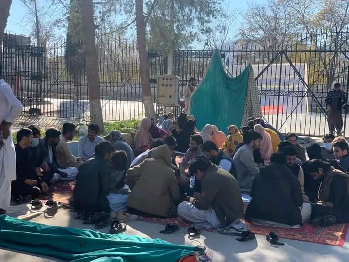  Balochistan: Student Organisations Start Joint Protest Against Closure of BMC