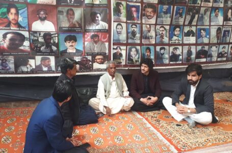 Sindhi Delegation Visits Protest Camp, Calls for Peace in Balochistan